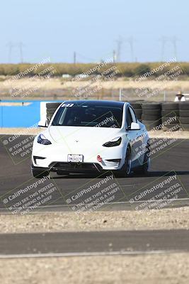 media/Nov-08-2025-Speed Ventures (Sat) [[1c7a6332f5]]/TC B/Session 3 (Turn 1)/